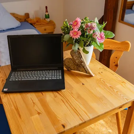 Hofer Κατάλυμα σε φάρμα *