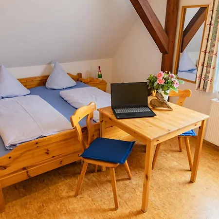 Κατάλυμα σε φάρμα Hofer